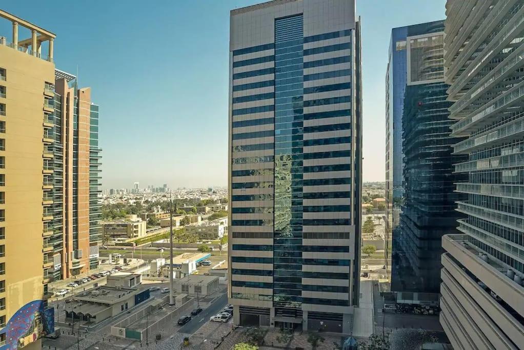 Lovely 3 Bedroom Apartment Beach Front Abu Dhabi Exterior foto